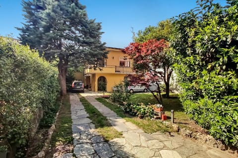 Activities, Garden, Area and facilities