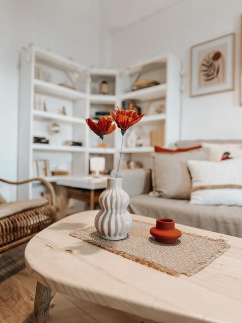 Library, Seating area