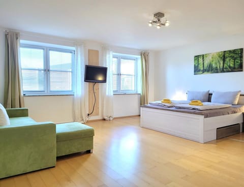 Bed, Photo of the whole room, Seating area, Bedroom