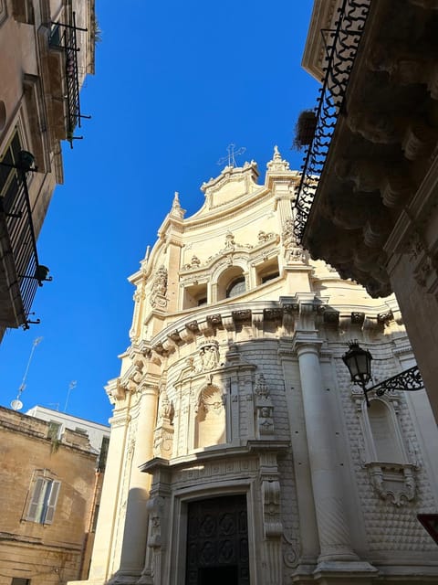 Nearby landmark, Landmark view