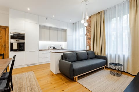 Kitchen or kitchenette, Seating area, pet friendly, stove