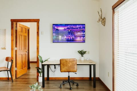 Mt Cleveland at Switchback Suites Apartment in Kalispell