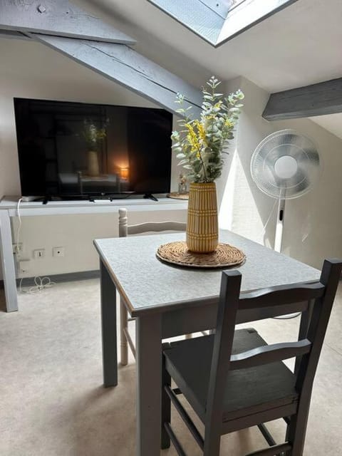 Studio proche Gare Apartment in Bourgogne-Franche-Comté