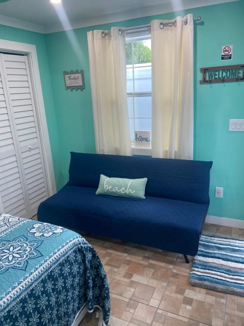 Beautiful and comfortable rom apt # 2 Apartment in Egypt Lake-Leto