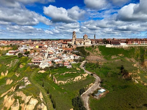 Nearby landmark, Bird's eye view