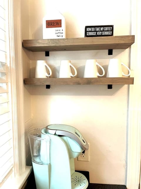 2 Bedroom Apt - Stylish, Modern, and Convenient! House in Pittsburgh