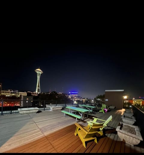 Property building, Night, View (from property/room), Balcony/Terrace, Evening entertainment, City view