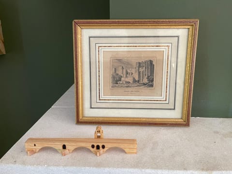 Nearby landmark, Decorative detail