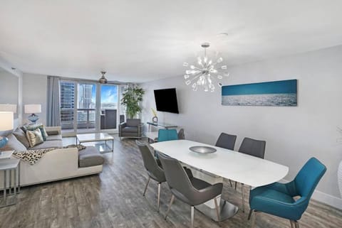 TV and multimedia, Balcony/Terrace, Living room, Dining area, Sea view