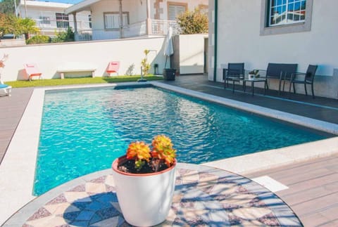 Shower, Garden, Swimming pool, Sunset