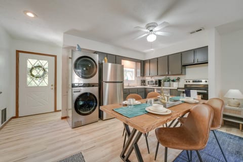 3 Mi to Silver Dollar City! Family Getaway with Pool House in Indian Point