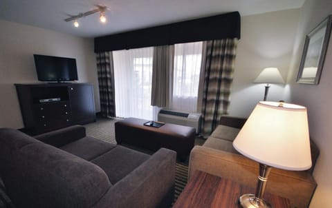 TV and multimedia, Living room, Seating area, Bedroom