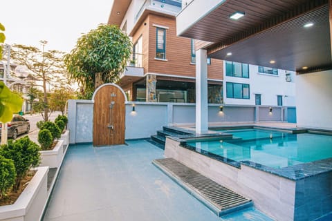 Patio, Balcony/Terrace, Swimming pool