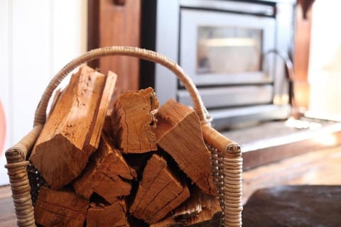 Explore Derby from Gorgeous Home with Outdoor Bath House in Branxholm