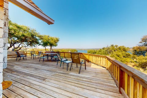 Granite Peak Vista - Inks Lake House in Buchanan Dam