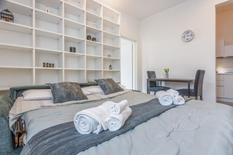 Urban Comfort Stay near Ferrari museum & Railway Apartment in Modena