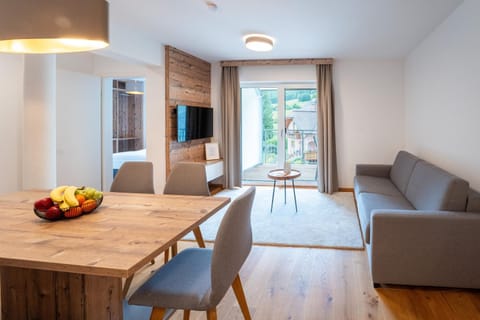 TV and multimedia, Balcony/Terrace, Seating area, Dining area
