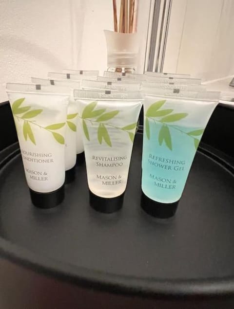 Cozy 2bed apartment w/ parking Apartment in Swindon