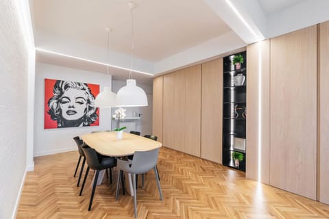 Seating area, Dining area