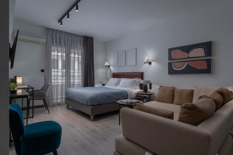Embassy Elegant Suite Apartment in Thessaloniki