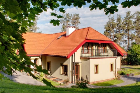 Facade/entrance, Floor plan