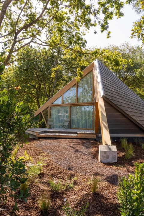 Property building, Natural landscape, Garden view