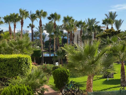 Garden, Swimming pool