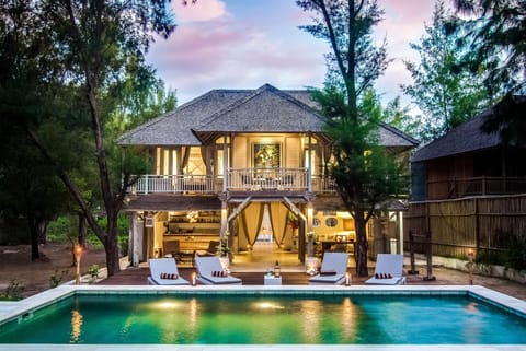 Property building, Swimming pool, Swimming pool
