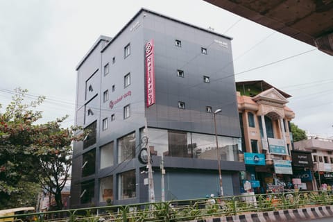 Property building, Day
