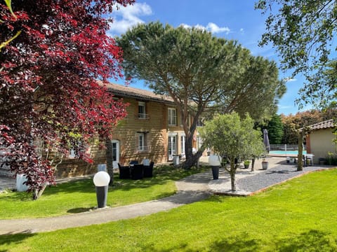 Property building, Garden view