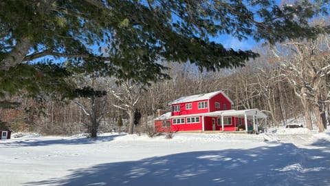 Hannah's Birch Farm 10 Min to Gore Ski Mt. House in Capital District, NY, USA