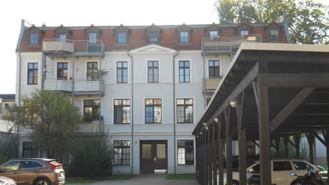 Property building, Parking