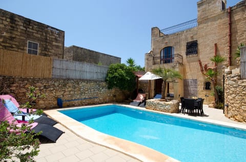 Spring, Day, On site, Swimming pool, Swimming pool