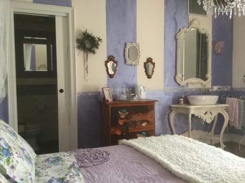 La maison delle favole Bed and Breakfast in Desenzano del Garda