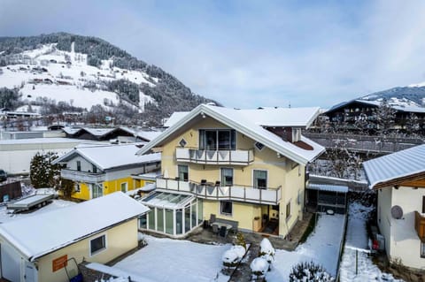 Property building, Facade/entrance, Off site