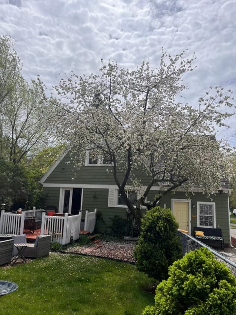 Cozy Cape Cod Villa in Grand Rapids