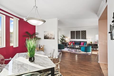 Living room, Dining area