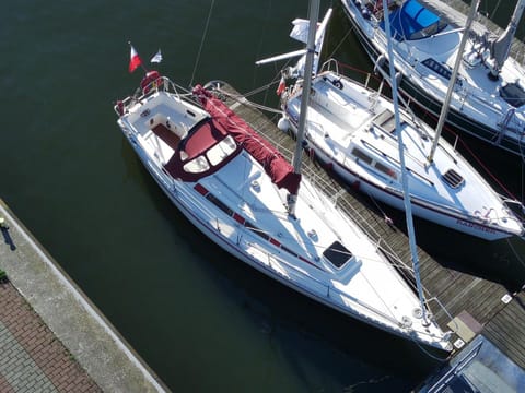 Nocleg na jachcie Ada2 w Świnoujsciu Docked boat in Swinoujscie