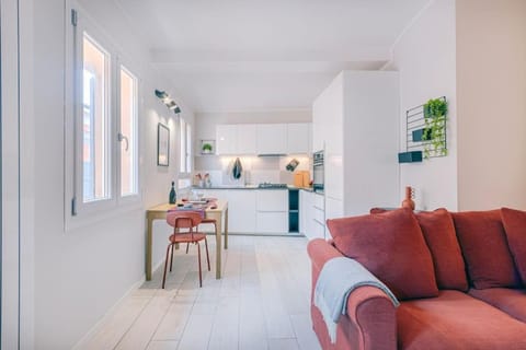 Kitchen or kitchenette, Living room, Dining area, stove