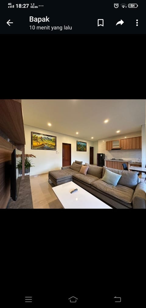 Communal lounge/ TV room, TV and multimedia, Living room, Seating area, Evening entertainment