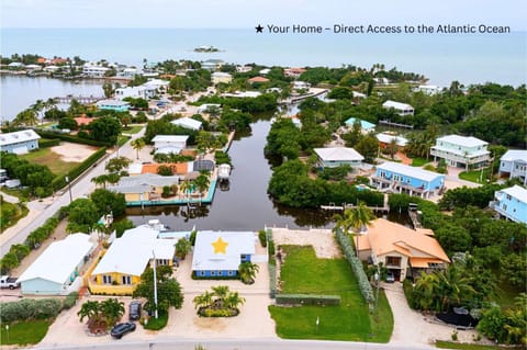 4BR Sombrero Beach House on Canal w Dock & Pool House in Marathon