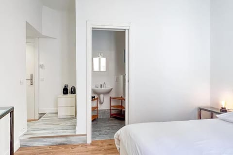 Chambre moderne proche Monaco G Apartment in Avenue du Carnier