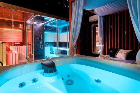 Bed, Night, Hot Tub, Bedroom, Bath