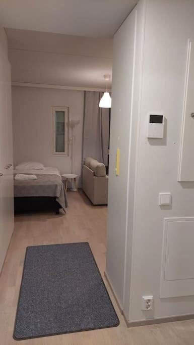 Top location studio in town right next to the train station and free parking Kotimaailma Apartments Apartment in Finland