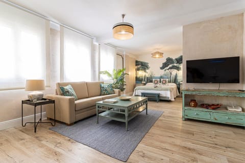 Communal lounge/ TV room, TV and multimedia, Seating area, Evening entertainment