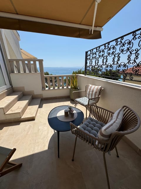 Balcony/Terrace, Seating area, Sea view