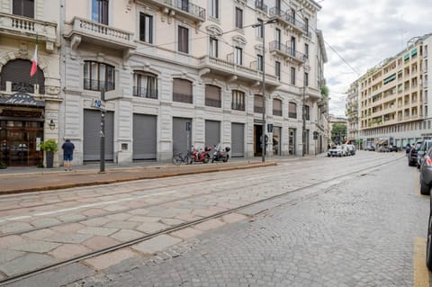 Neighbourhood, Street view