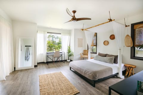Bed, Photo of the whole room, Bedroom, fireplace