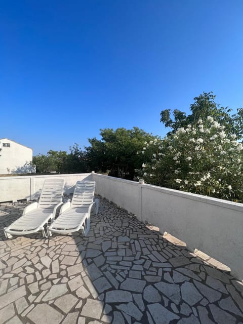 Day, Balcony/Terrace, sunbed