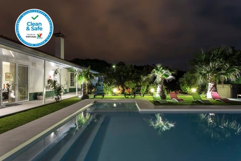 Logo/Certificate/Sign, Pool view